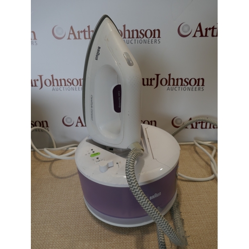 6020 - A Braun Carestyle compact steam iron, (388-235) *This lot is subject to VAT