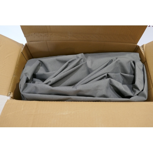6026 - A Sealy Fortech Queen airbed with built in pump, (388-218) *This lot is subject to VAT