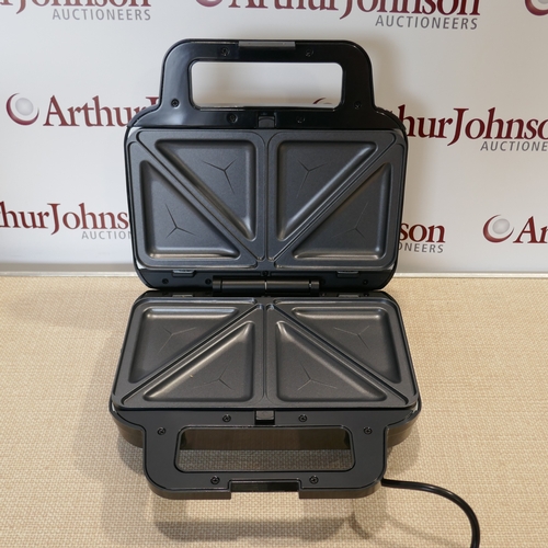 6028 - A Breville toastie maker, (388-491) *This lot is subject to VAT