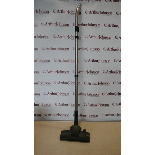 6048 - A Henry Numatic vacuum cleaner, *This lot is subject to VAT
