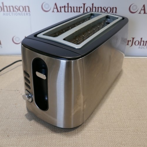 6059 - Two toasters to include Russel Hobbs *This lot is subject to VAT