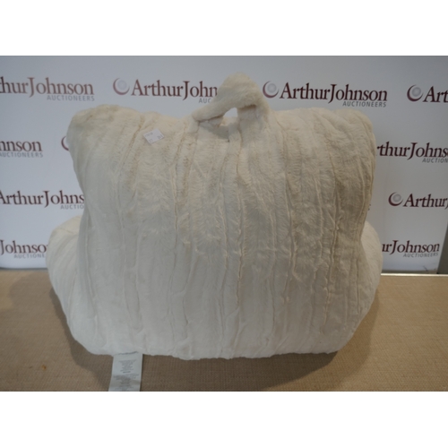 6062 - A Parma bed rest   (387-135/901) *This lot is subject to VAT