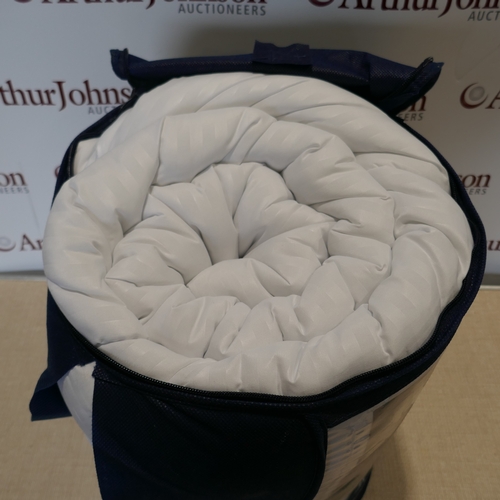 6063 - A Silentnight luxury kingsize duvet *This lot is subject to VAT