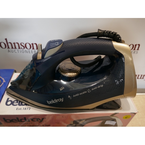 6066 - Three steam irons to include, Russel Hobbs and Beldray *This lot is subject to VAT