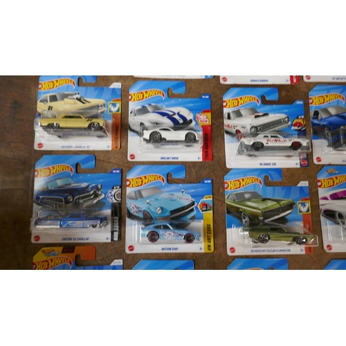 5001C - 29 Mainline Hotwheels toy cars to include Datsun 240Z, Mustang GT, Porsche 911 Cabriolet, Hi Roller ... 