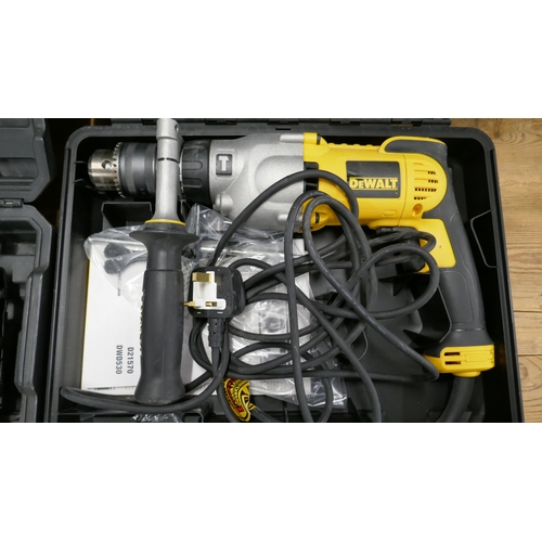 5025 - An Erbauer E-IM4 laser level and a cased DeWalt DWD530, 230V hammer drill  *Returned items (may be m... 