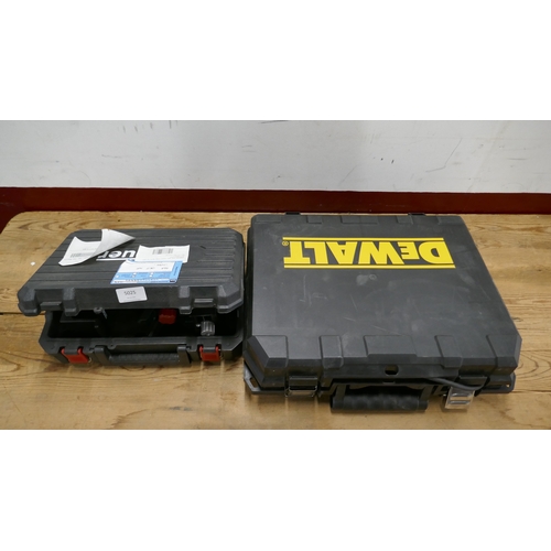 5025 - An Erbauer E-IM4 laser level and a cased DeWalt DWD530, 230V hammer drill  *Returned items (may be m... 