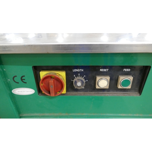 5055 - A Green Signode 230V heavy duty strapping machine - model TP201-CE **Failed PAT test due to earth co... 