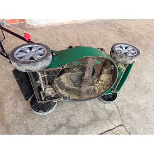5054B - A McCulloch 354OPD 35 Classic petrol driven self-propelled lawnmower with a Briggs & Stratton engine... 