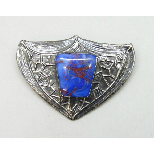 Lot 7040      