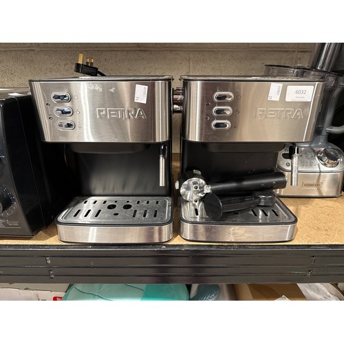Lot 6032      