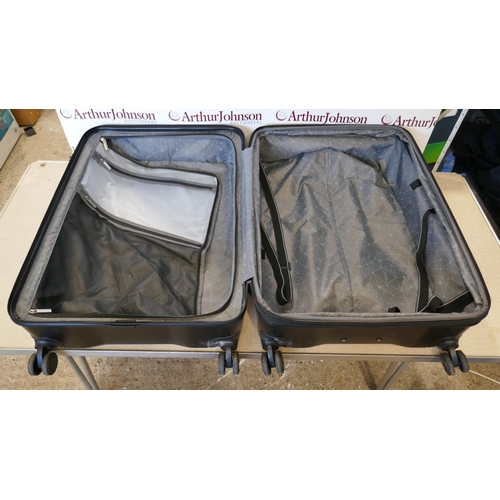 6046 - A set of 2 Samsonite Precision hardside suitcases, original RRP £124.99 + VAT (389-64) *This lot is ... 