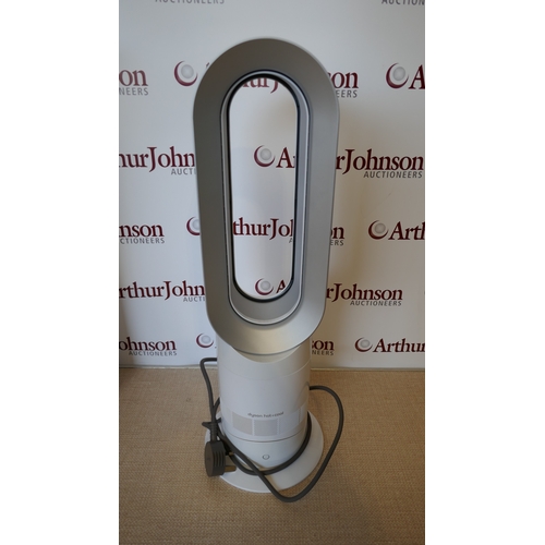 6054 - A Dyson Hot & Cool fan with remote, original RRP £324.99 + VAT (389-43) *This lot is subject to VAT