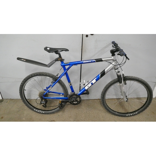Lot 5052      