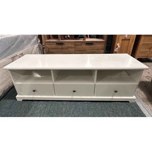 Lot 3116      