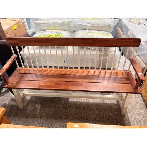 Lot 3048      