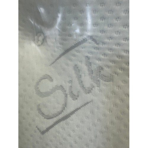 3109 - A double memory foam mattress