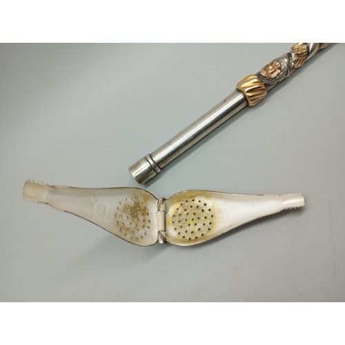 7346 - An Argentinian .800 silver and 18k gold plated tea straw, 39g, 20cm