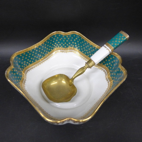 2022 - A Haviland Limoges France porcelain serving bowl with matching serving spoon, 19.5cm diameter