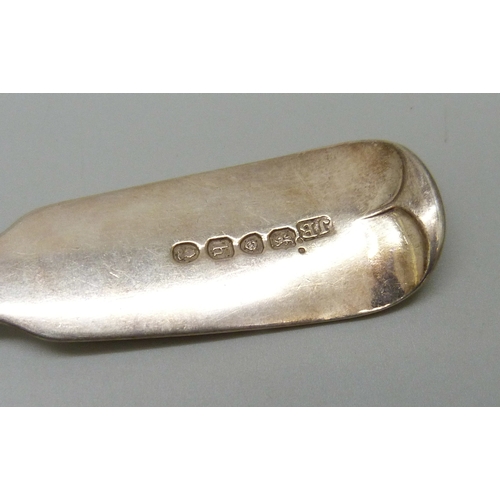 7019 - A George IV silver serving spoon, possibly James Beebe, 1823, 22.5cm, 74g