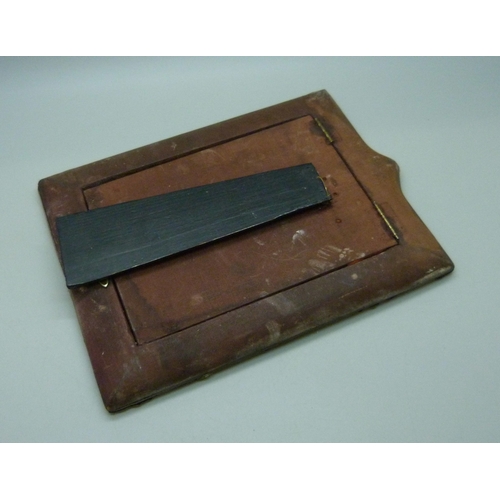7008 - A Victorian silver photograph frame, Birmingham, 1900, 20 x 14.5cm, 9.4 x 14cm aperture, a/f