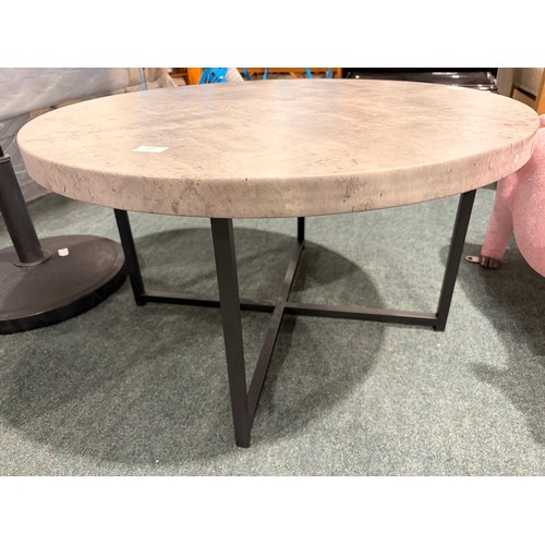 3090 - A concrete effect circular coffee table