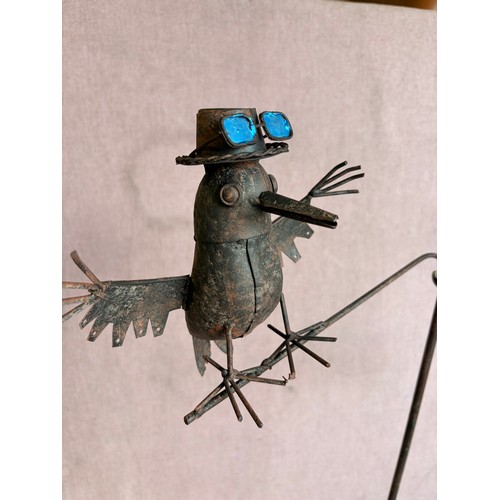 3142B - A black rustic effect bird garden decoration