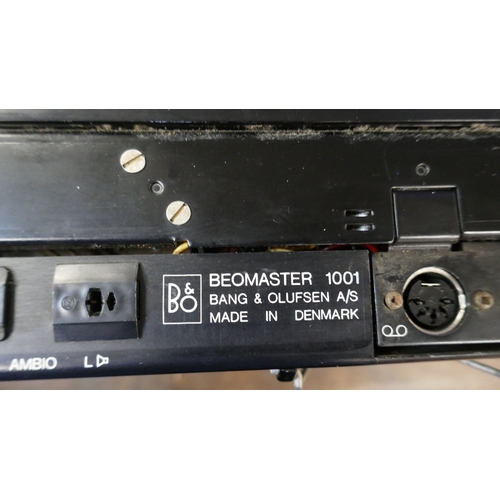 5009 - A Bang & Olufsen Beomaster 1001 stereo amplifier/receiver **Failed PAT test due to wiring not confor... 