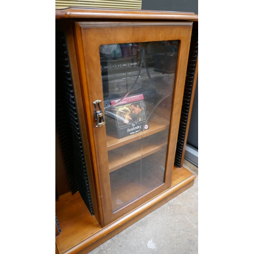 5033 - A stereo display cabinet with CD rack, a Pioneer mini Hi-Fi system and a Bush radio