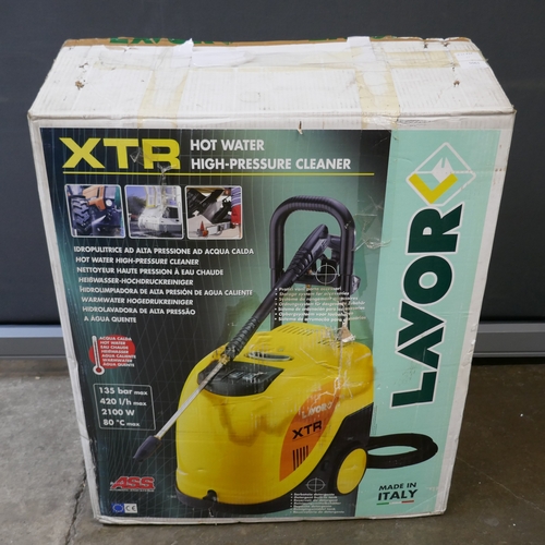 5034 - A Lavor XTR1007, 135 Bar, 420 l/h, 2100w, 80º hot water high pressure washer *This lot is subject to... 