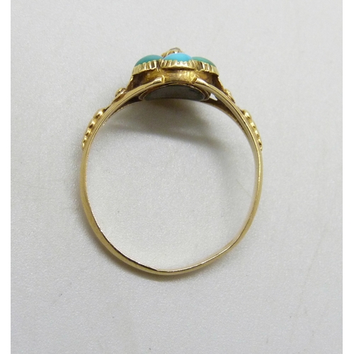 7127 - A late 19th/early 20th century yellow metal ring set with turquoise and a diamond, with mourning com... 