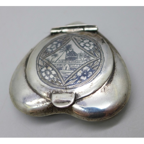 Lot 7036      