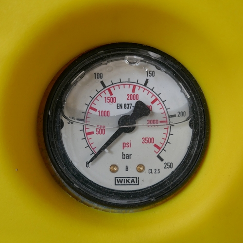 5074 - A Lavor Auckland 1310, 230V single phase 50Hz, 3000W IPX5 diesel powered hot water high pressure cle... 