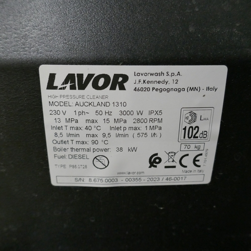 5074 - A Lavor Auckland 1310, 230V single phase 50Hz, 3000W IPX5 diesel powered hot water high pressure cle... 