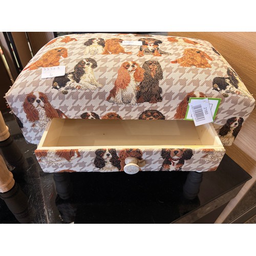 3059 - A small dog patterned storage footstool