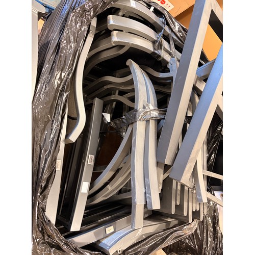 3060 - A quantity of outdoor furniture parts (unchecked) *This lot is subject to VAT