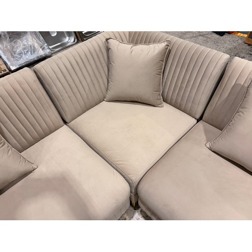3101 - An Oxford three piece corner sofa 240x240 *This lot is subject to VAT