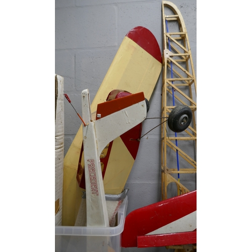 5015 - A quantity of assorted model planes and model plane parts