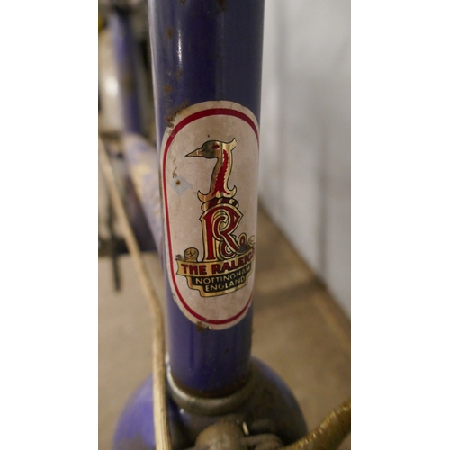 5029 - A vintage Raleigh Chipper children's bicycle