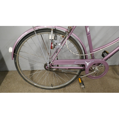 5030 - A Raleigh Caprice bicycle