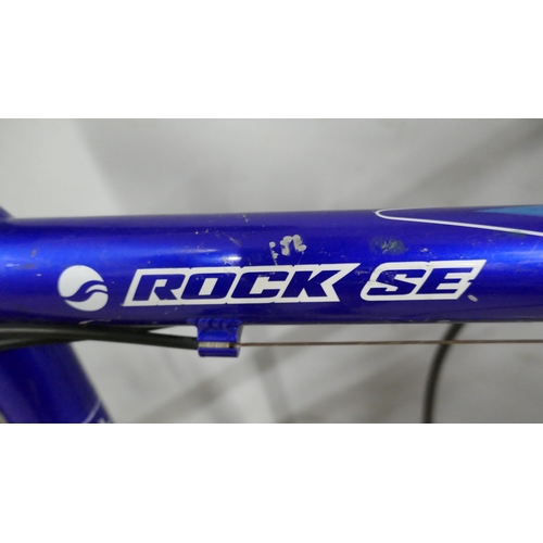 5031 - A Giant Rock SE front suspension bike