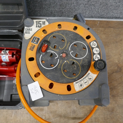 5100 - A Streetwise 2 tonne hydraulic trolley jack and a 15 metre cable reel