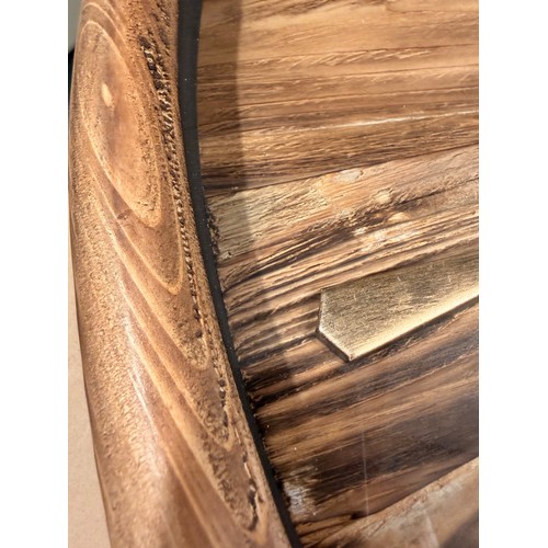 3082 - A wooden 80cm moving gear wall clock (boxed)