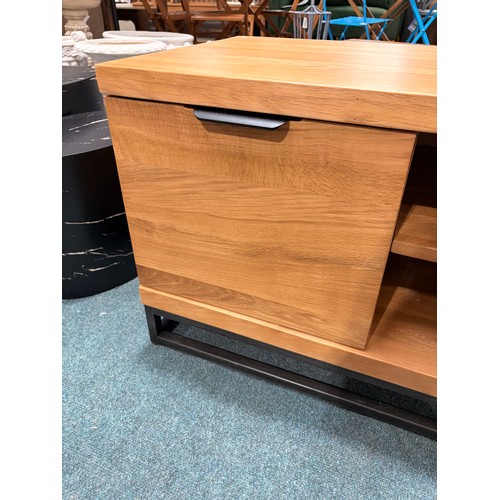 3088 - An oak two door television unit