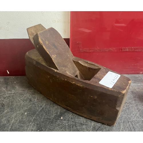 5003A - A quantity of assorted wooden planes, including Block Planes, Moulding Planes and Shaping Planes