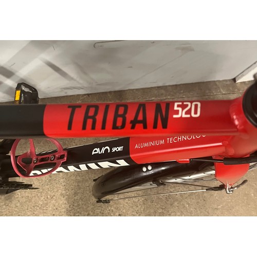 5020 - A B-Twin Evo Sport Triban 520 aluminium framed road bike with carbon forks, Schwalbe tyres and Shima... 