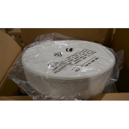 3133 - A Semplice deluxe white kitchen barstool (unchecked) (646-58) *This lot is subject to VAT