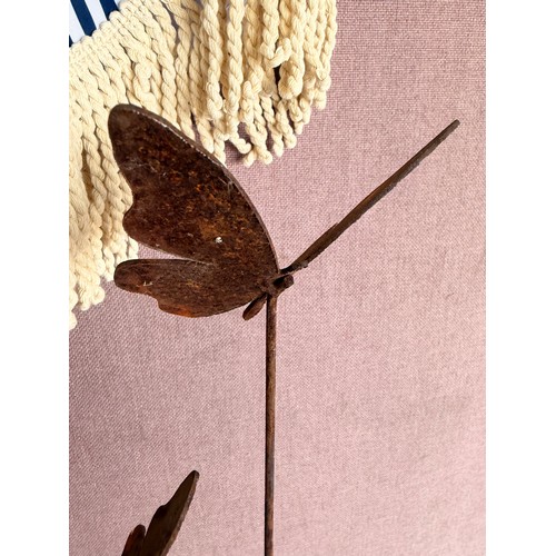 3060E - A rustic butterfly garden decoration