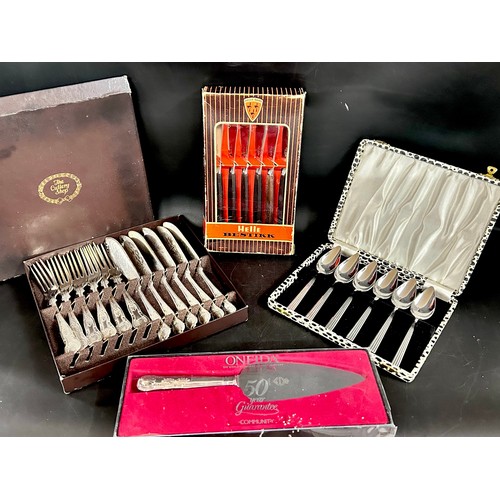 2331 - A collection of silver plate to include a gallery tray, a pair of candlestick holders, a salt and pe... 