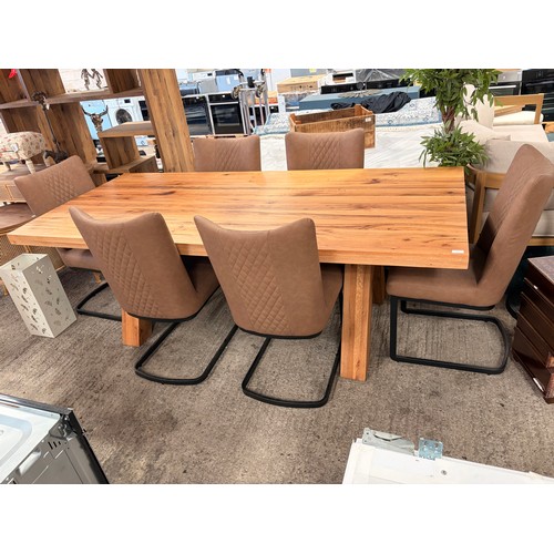 Lot 3072      